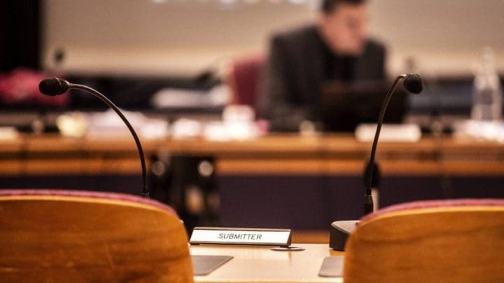 dont-blame-us-we-dont-decide-what-were-paid